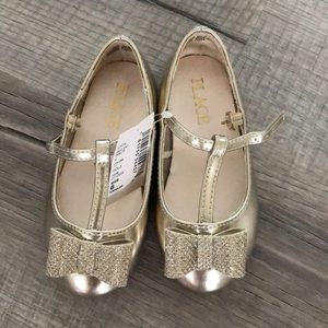Girls shoes